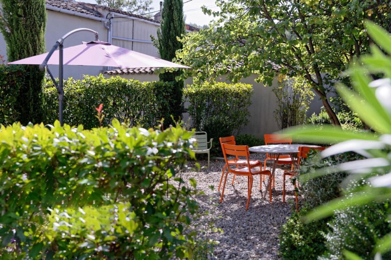 Private Furnished Apartment With All Comfort Has A Garden In A Green Space Meyreuil Exteriör bild